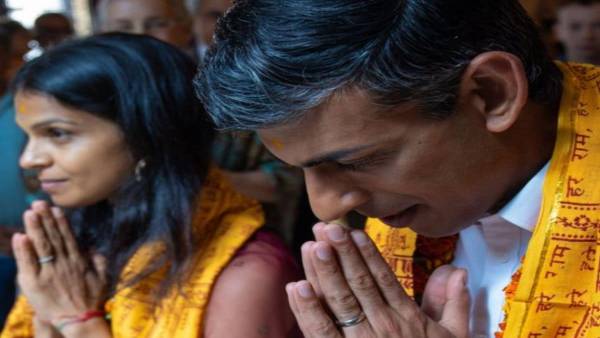 पाकिस्तान में हिंदुओं का भविष्य खतरे में... पाकिस्तान में हिंदुओं का भविष्य खतरे में...