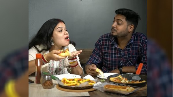 महीने में एक बार पिज्जा खाना