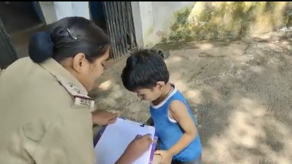 पिता ने मजाक में कही थी थाने में शिकायत करने की बात