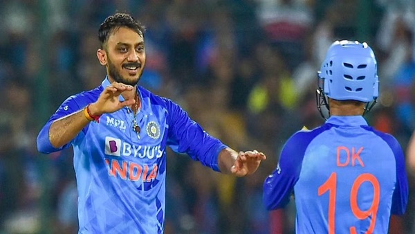 बाबर और रिजवान पर टिकी पाकिस्तान की बल्लेबाजी बाबर और रिजवान पर टिकी पाकिस्तान की बल्लेबाजी