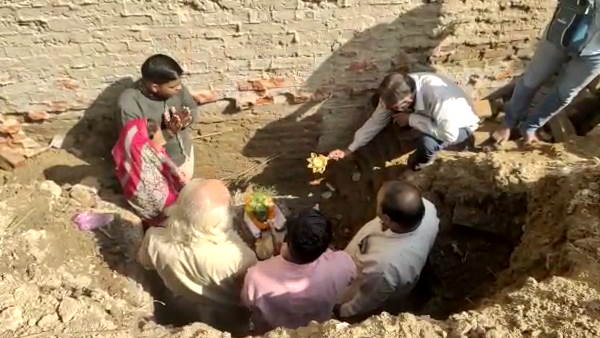 जीर्णोद्धार होने पर शिवलिंग किया जाएगा स्थापित
