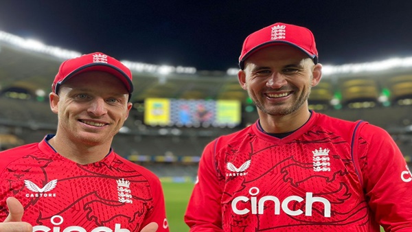 डेविड वॉर्नर ने बनाए सबसे अधिक 73 रन डेविड वॉर्नर ने बनाए सबसे अधिक 73 रन