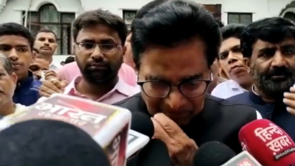 नेता जी के अंतिम दर्शन के लिए पहुंची लाखों की भीड़