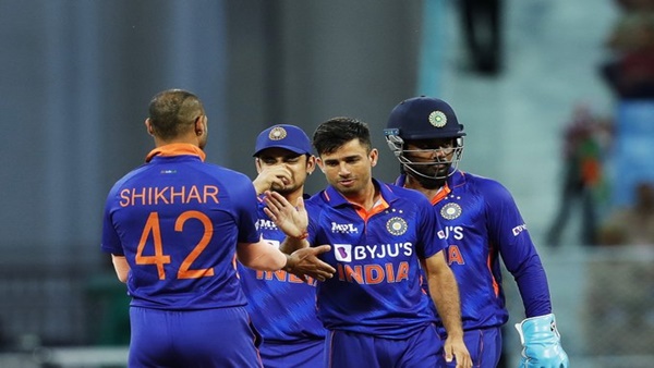 दोनों टीमों में शामिल हैं ये खिलाड़ी