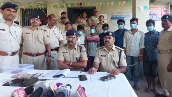 मीडियाकर्मी बताकर कर रहे थे ठगी