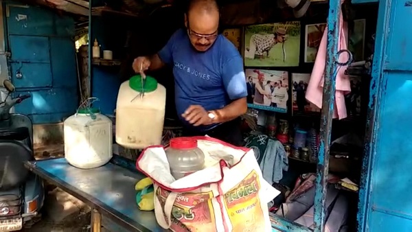 Akeel Baba स्नैक कैचर 