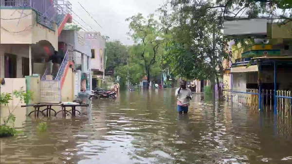 heavy rainfall in andhra pradesh: Anantapur district faces water logging due to rains, 7-8 teams of fire brigade are rescuing people