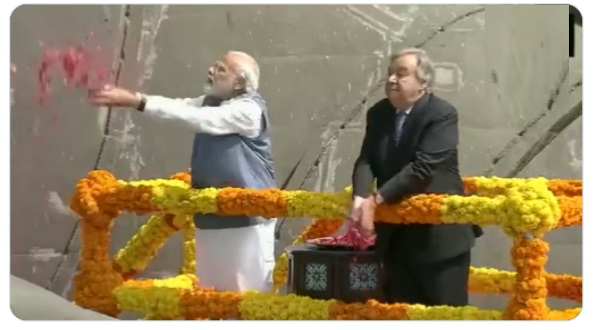 फ्रांस के राष्ट्रपति इमैनुएल मैक्रों ने भी सराहा