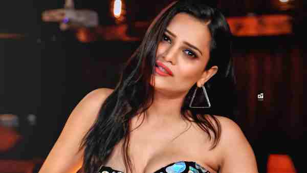 जानिए कौन हैं अर्चना गौतम? जानिए कौन हैं अर्चना गौतम?