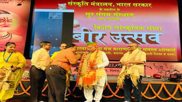 बुनकर से आईएएस फिर केंद्र में ताकतवर मंत्री