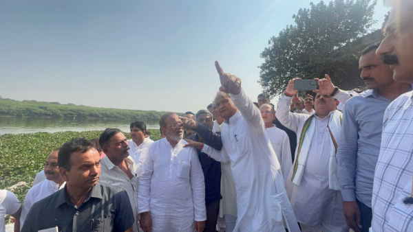 गुजरात में कांग्रेस लागू करेगी राजस्थान की जनकल्याणकारी योजनाएं