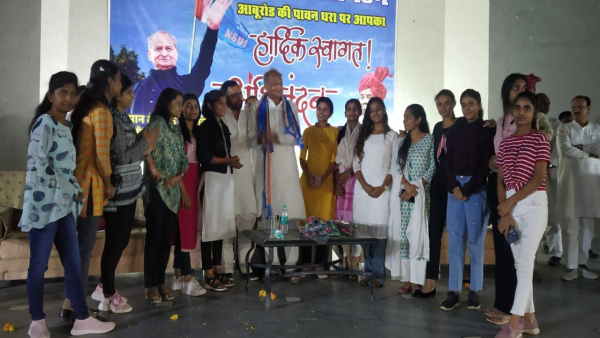 कांग्रेस आठ नवंबर को जारी करेगी गुजरात का घोषणापत्र