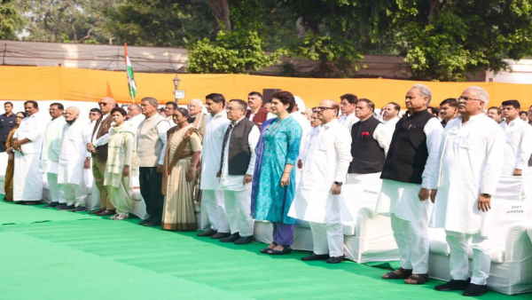 सोनिया गांधी ने किया प्रधानमंत्री पद का त्याग