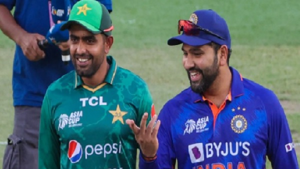 रोहित और बाबर का टोटका