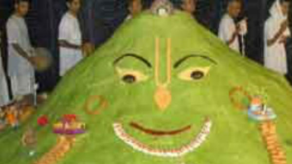 गोवर्धन पूजा के दिन से नव वर्ष की शुरुआत गोवर्धन पूजा के दिन से नव वर्ष की शुरुआत