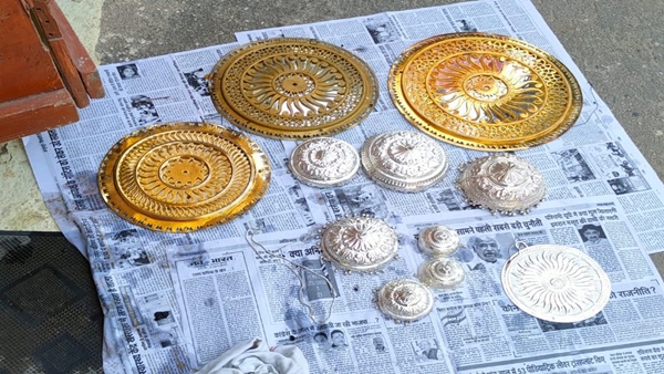 चोरी के माल के साथ माफीनामा 