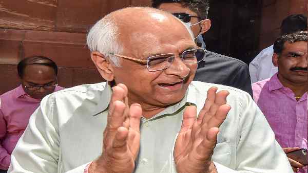 मेमनगर नगरपालिका से शुरू हुआ राजनीतिक करियर