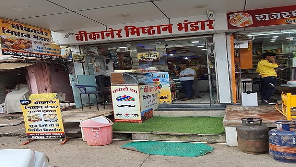 नकली मावा पकड़ने अधिकारियों ने अपनाया फिल्मी स्टाइल