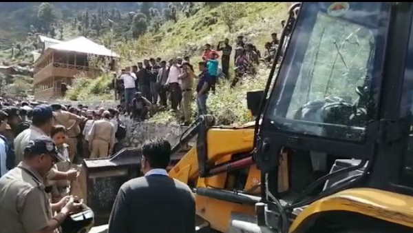 अकूत संपत्ति अर्जित कर सांकरी में आलीशान रिजॉर्ट तैयार करवाया अकूत संपत्ति अर्जित कर सांकरी में आलीशान रिजॉर्ट तैयार करवाया