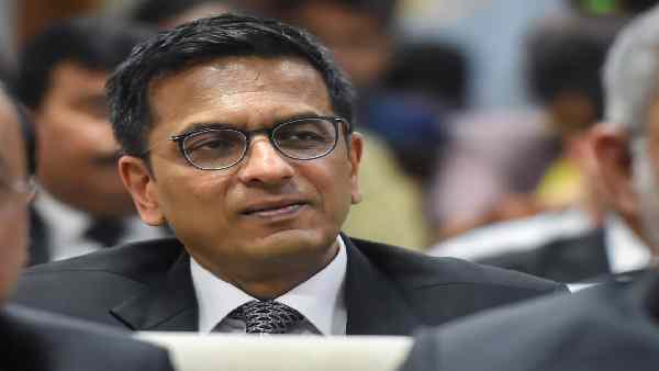 पूर्व सीजेआई के बेटे हैं जस्टिस चंद्रचूड़