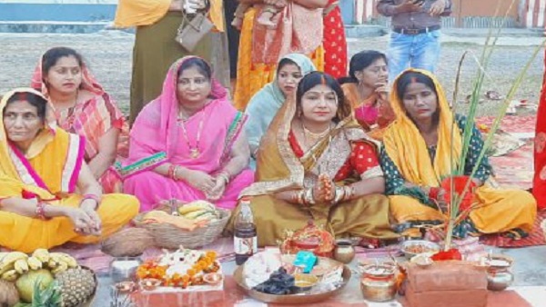 छठ के रंग में रंगा गोरखपुर छठ के रंग में रंगा गोरखपुर