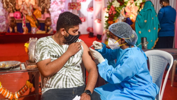 mRNA वैक्सीन लेने से युवाओं को हार्ट अटैक से मौत का खतरा mRNA वैक्सीन लेने से युवाओं को हार्ट अटैक से मौत का खतरा