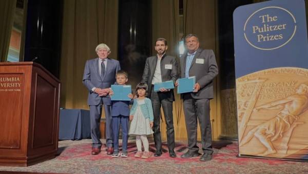 दानिश सिद्दीकी के बच्चों ने पुरस्कार प्राप्त किया