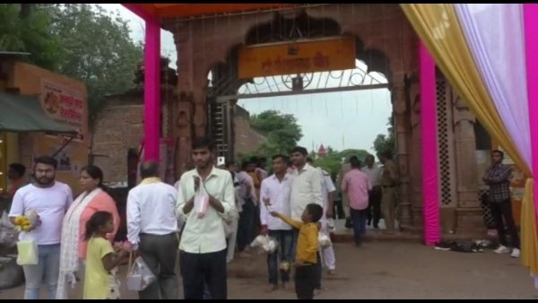 आधार कार्ड देख कर दिया जाएगा भोजन