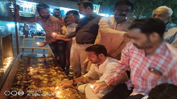 मप्र में अब हिन्दी में एमबीबीएस, सागर में दीपोत्सव जैसा महौल