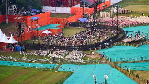 पहली बार दो जगहों पर हो रही है शिवसेना की दशहरा रैली