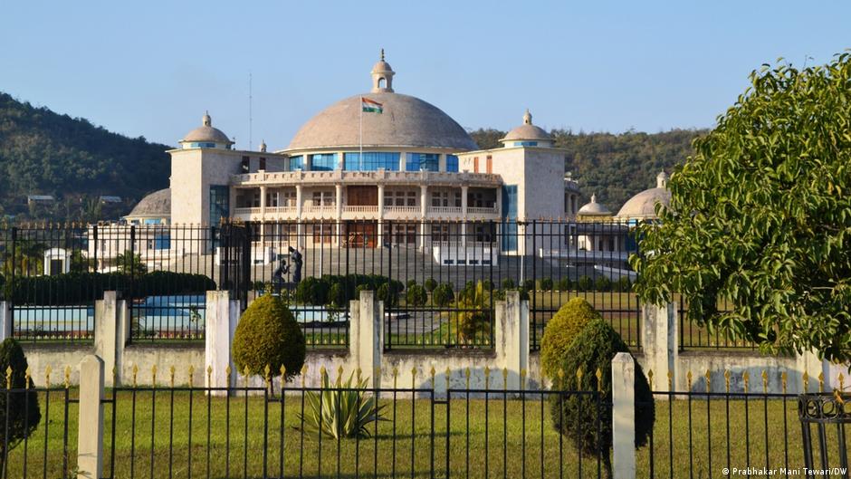 इम्फाल में स्थित मणिपुर असेंबली की इमारत