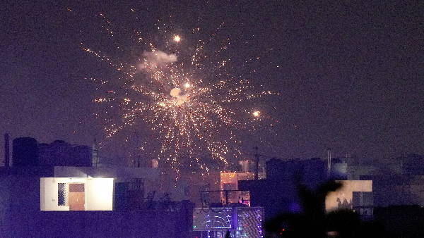 आंध्र प्रदेश में पटाखे जलाते समय किशोर की मौत