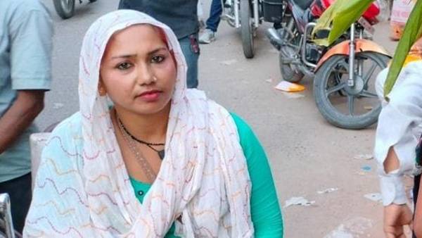 रेहाना खातून ने छठ घाट पर मांगी थी मन्नत रेहाना खातून ने छठ घाट पर मांगी थी मन्नत