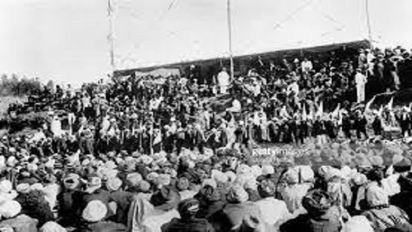 बापू को देखने के लिए उमड़ा जन सैलाब