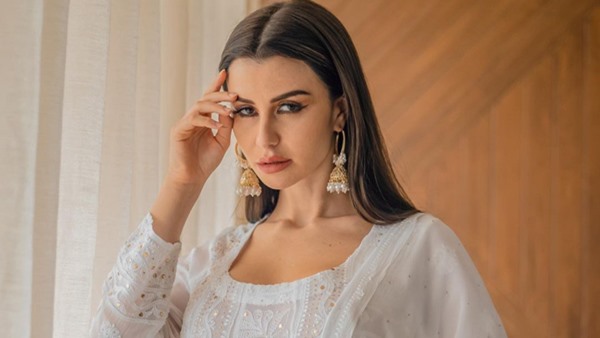  वीडियो पर फैंस ने दिए मजेदार रिएक्शन