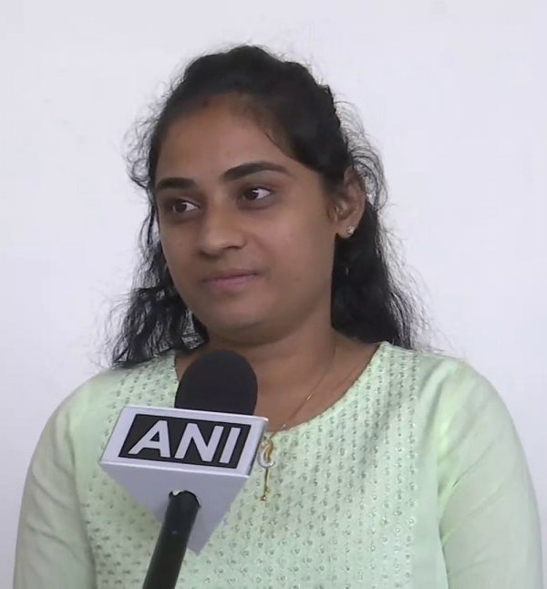 जिन्हें मिली नौकरी, क्या बोले वे युवा? जिन्हें मिली नौकरी, क्या बोले वे युवा?