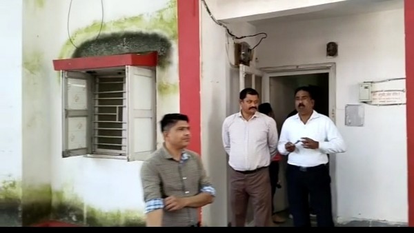 भिंड में पिछले दिनों पकड़ा गए था विद्युत विभाग का जूनियर इंजीनियर