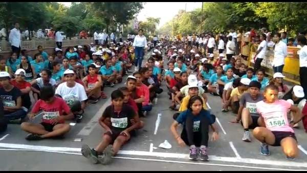 थीम रोड पर आयोजित की गई राष्ट्रीय महिला मैराथन