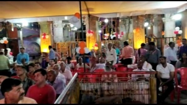 धर्म गुरु संत कृपाल सिंह पहुंचे अचलेश्वर महादेव मंदिर