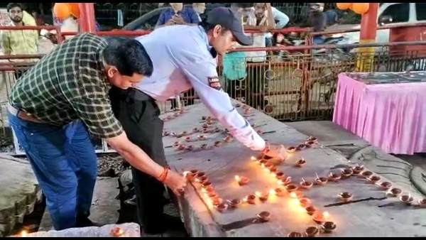 महाकाल लोक के लोकार्पण के साथ लोगो नें की मंदिर में पूजा