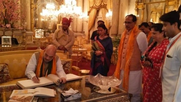 अमित शाह ने की दरबार हॉल की तारीफ