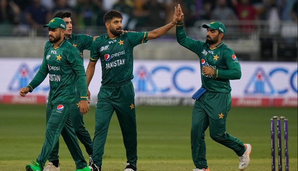 लोग तो बातें बनाते रहेंगे लोग तो बातें बनाते रहेंगे