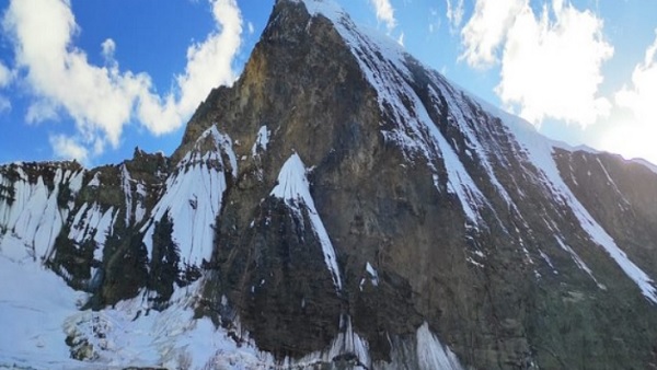 29 ट्रेनी अभी भी फंसे हुए हैं