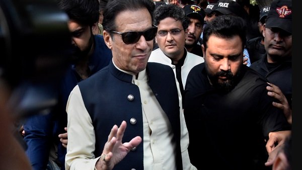 अब क्या करेंगे इमरान