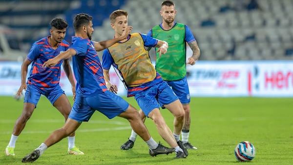 ISL 2022-23: NorthEast United FC and East Bengal FC ISL 2022-23: NorthEast United FC and East Bengal FC