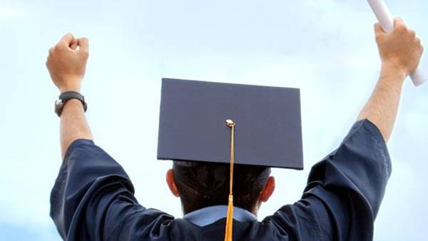 एक ही परिवार के 3 बच्चों ने लहराया परचम