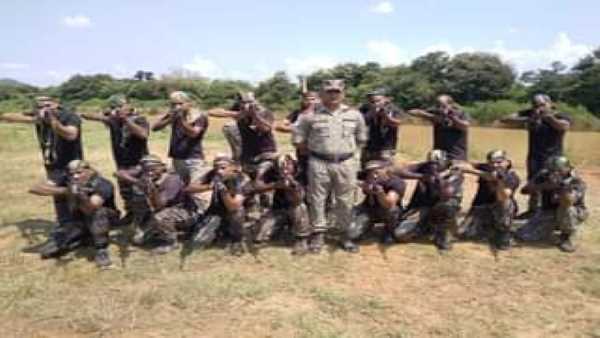 नक्सल ऑपरेशन के लिए गोरिल्ला कमांडो की होती है ट्रेनिंग