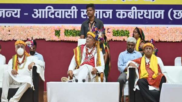 सीएम ने कहा, आरक्षण के लिए चिंतित न हो समाज