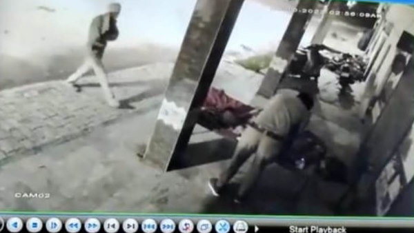 छतमरा चौराहे पर लगी थी सिपाही की पिकेट ड्यूटी