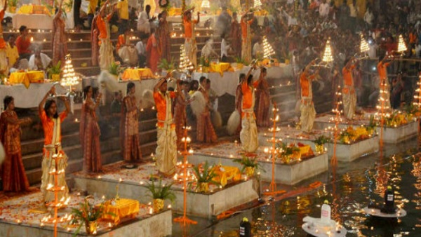 भक्तों का सीधे साक्षात्कार श्रीहरि से होता है भक्तों का सीधे साक्षात्कार श्रीहरि से होता है